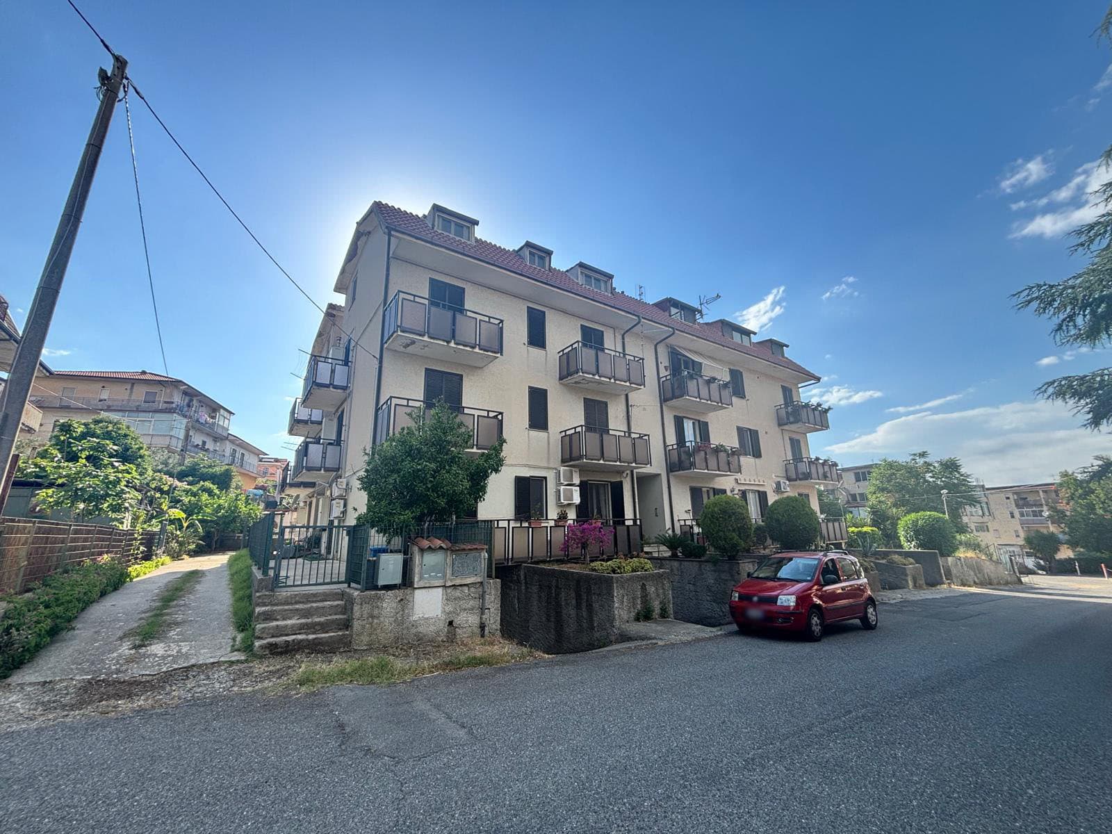 APPARTAMENTO MANSARDATO