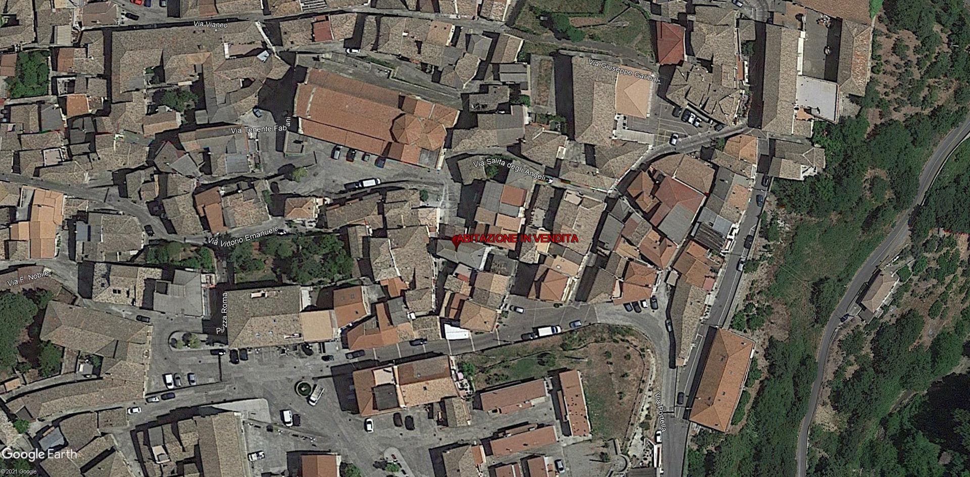 Abitazione Autonoma su tre livelli.